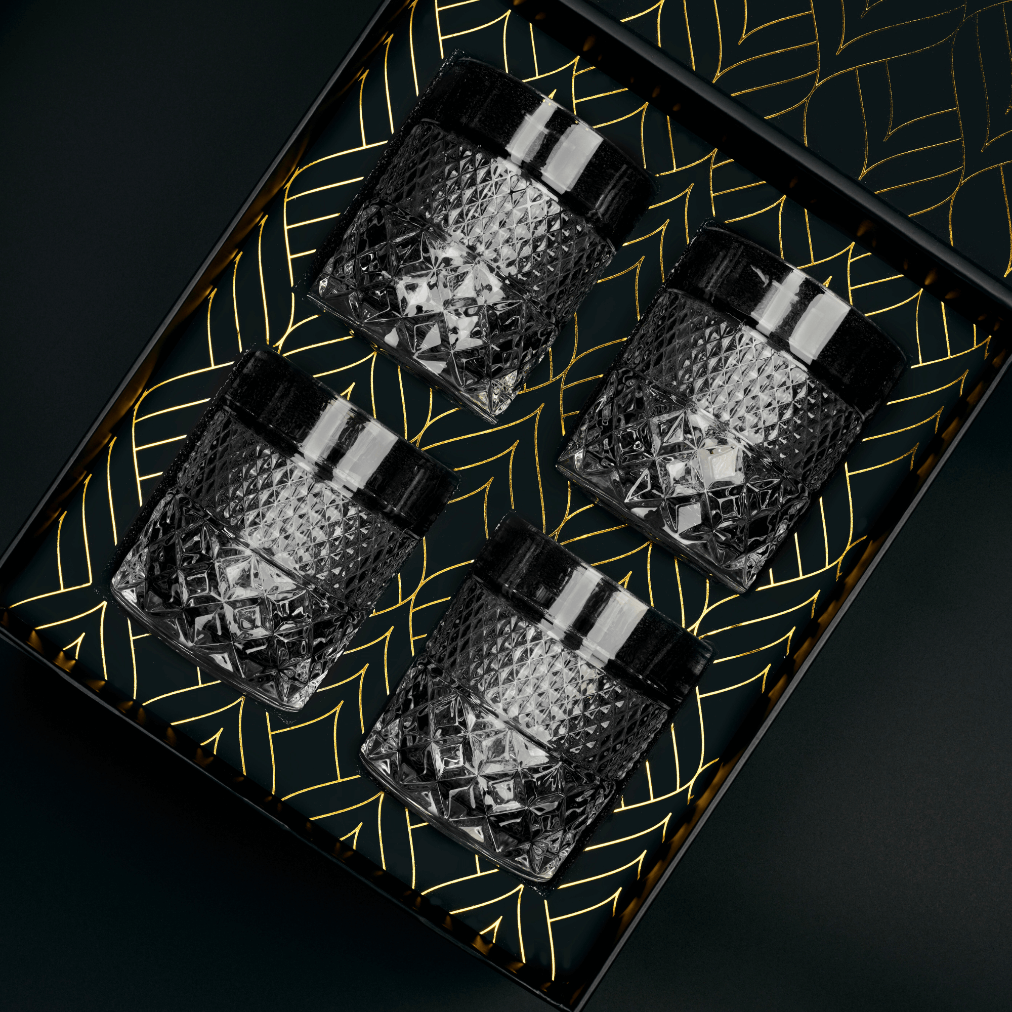 The Privilege Collection Admiral Glasses - Thumbnail 4