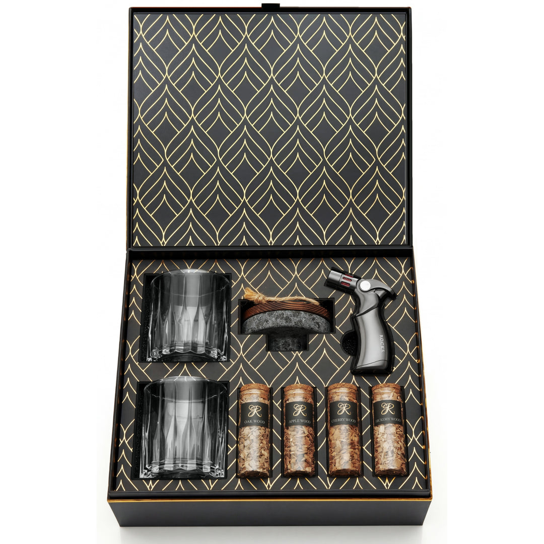 Whisky Smoker Kit met zaklamp, 2 glazen, 6 smaken houtsnippers, 2 ijsbalvormen, cocktail whisky ouderwetse drank roker infuser kit, verjaardagscadeaus voor vader mannen, vader, echtgenoot (geen butaan