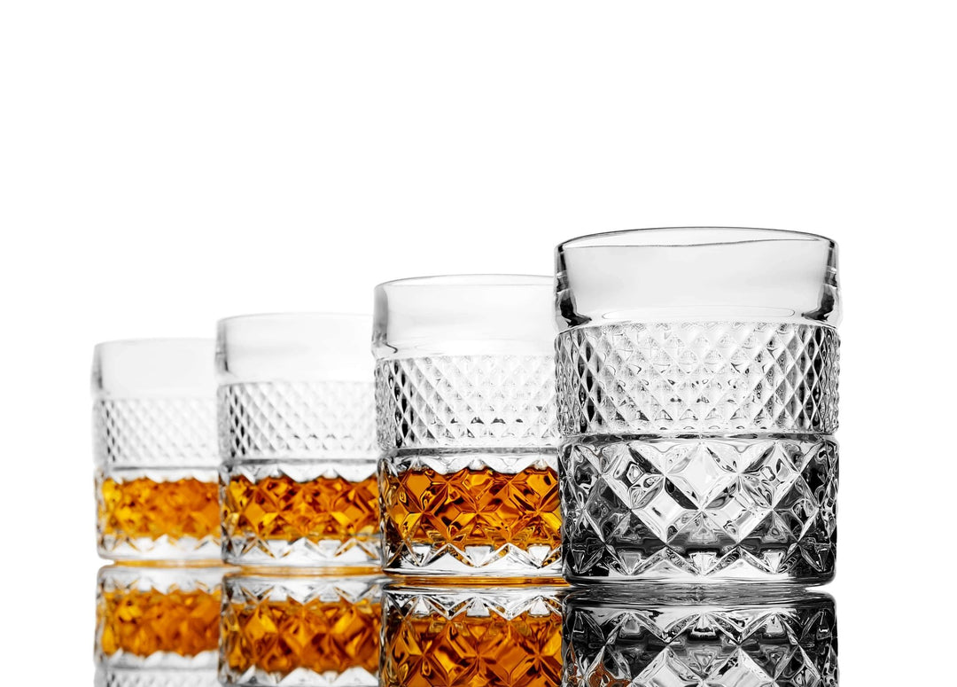 Set Regalo Decanter E Pietre Per Whisky Per Uomo | 680 Ml Con 2 Bicchieri Rocks, 8 Cubetti In Acciaio Inox, Sottobicchieri In Ardesia E Pinze